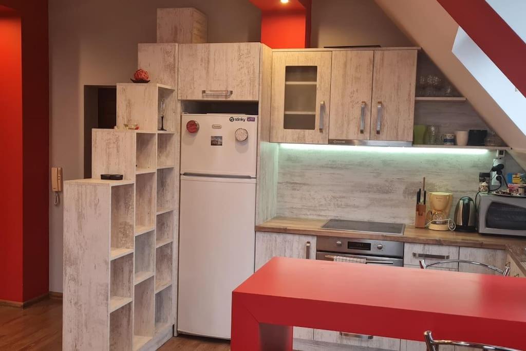 Unique Studio- Great Balcony And View! Parking Possibility! Wielkie Tyrnowo Zewnętrze zdjęcie